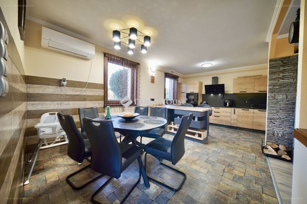 Ház · 4 hálószoba · 100 m² · 156.900.000 Ft