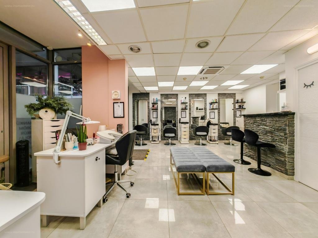 Üzlethelyiség · 51 m² · 80.000.000 Ft