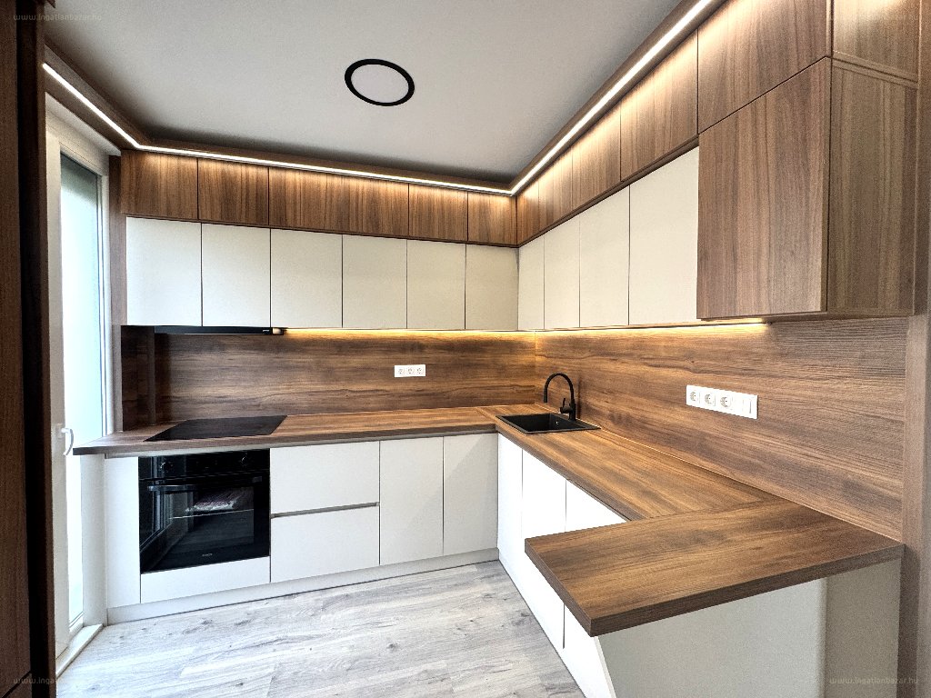 3 bed · 70m² · Lakás · 72.000.000 ft