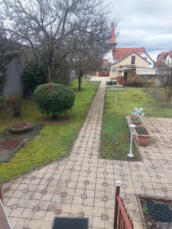5 bed · 200m² · Családi ház · 104.490.000 ft