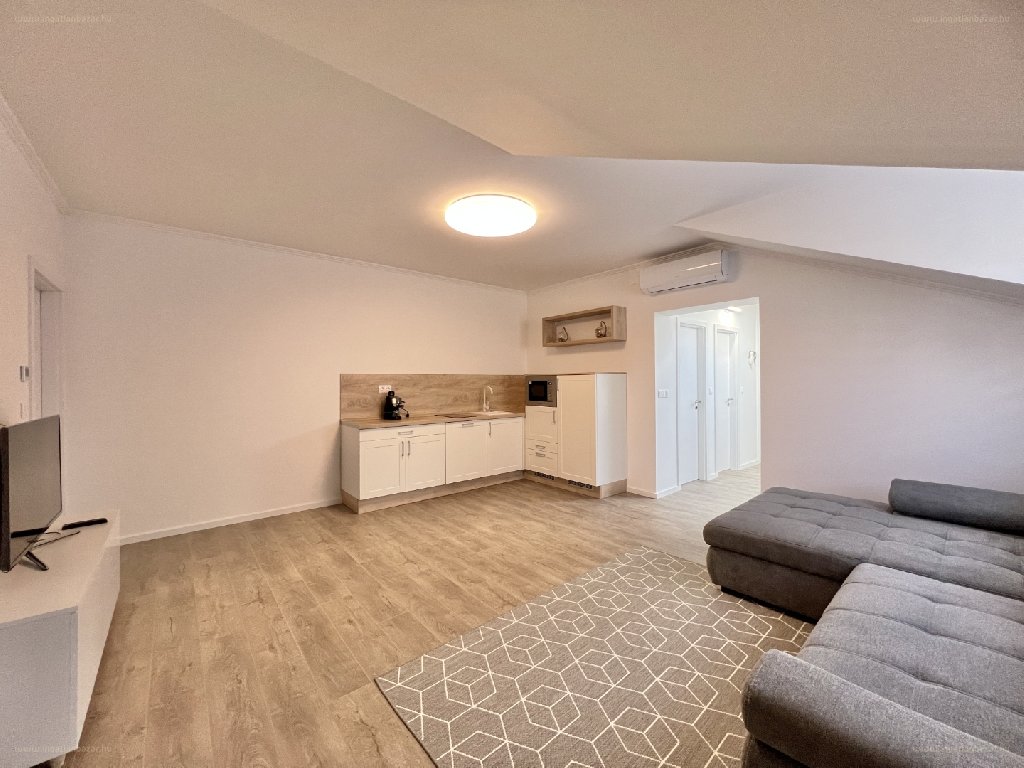 Belváros, Kaposvár, ingatlan, kiadó, lakás, 65 m2