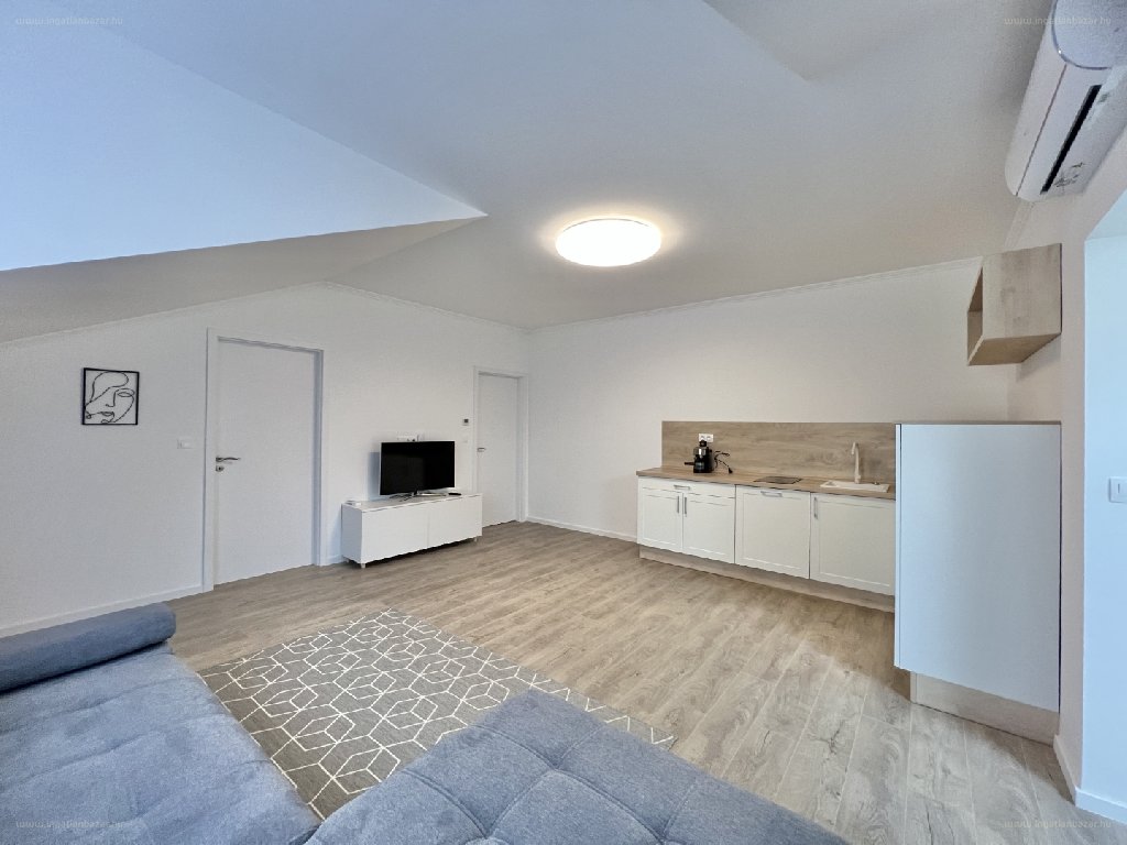 Belváros, Kaposvár, ingatlan, kiadó, lakás, 65 m2