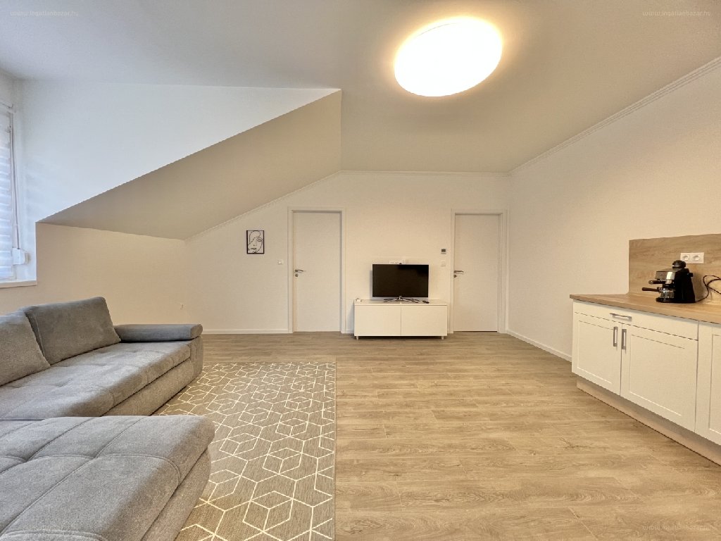 Belváros, Kaposvár, ingatlan, kiadó, lakás, 65 m2