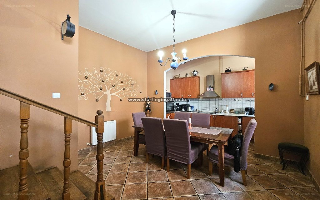 7 bed · 166m² · Lakás · 141.900.000 ft