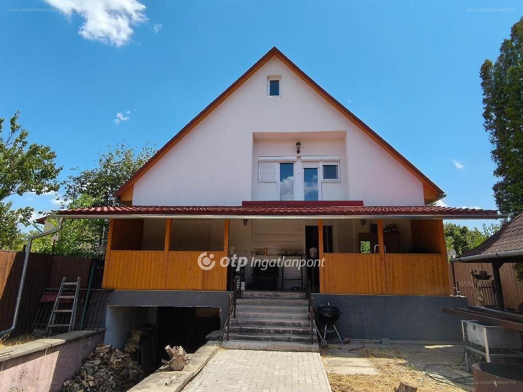6 bed · 195m² · Családi ház · 136.900.000 ft