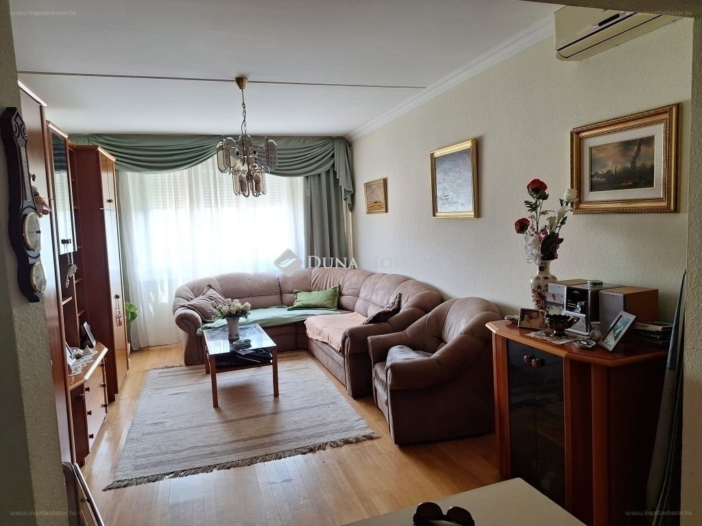 Lakás · 3 hálószoba · 62 m² · 63.000.000 Ft