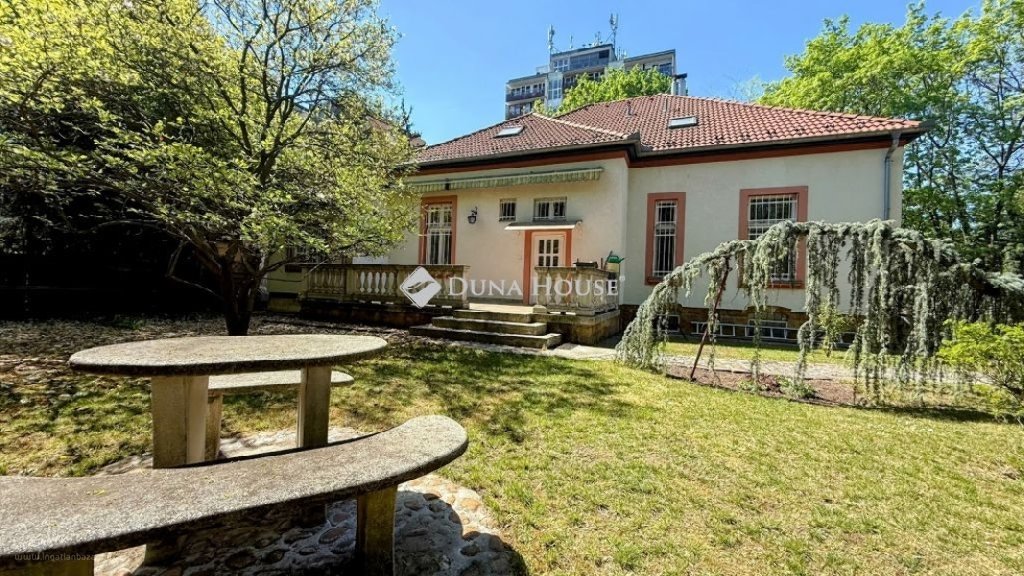 5 bed · 220m² · Ház · 360.000.000 ft