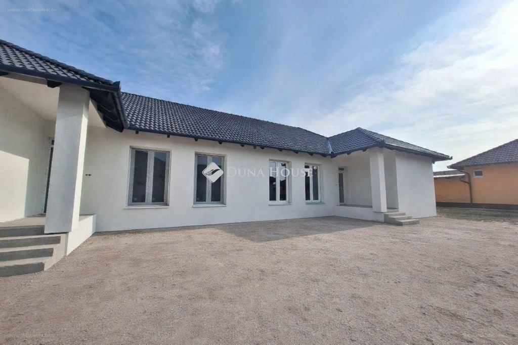 4 bed · 80m² · Családi ház · 87.500.000 ft