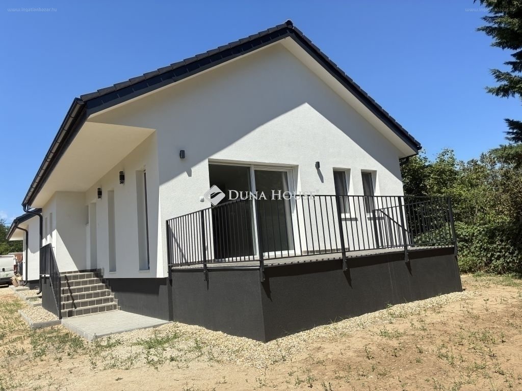 4 bed · 85m² · Családi ház · 104.900.000 ft