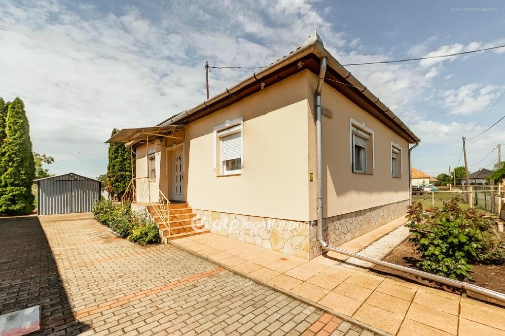 3 bed · 80m² · Családi ház · 40.000.000 ft