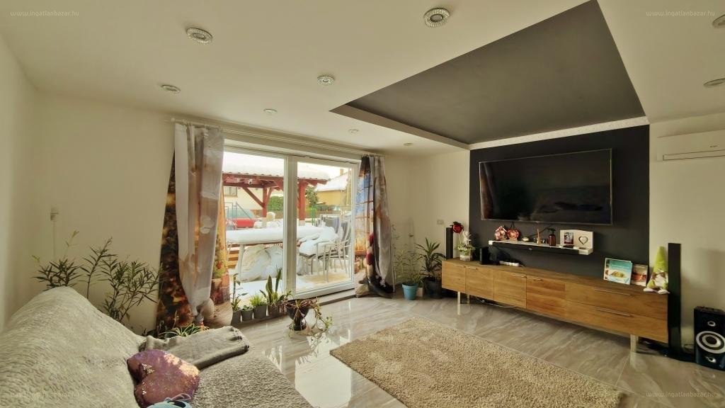3 bed · 80m² · Családi ház · 94.900.000 ft