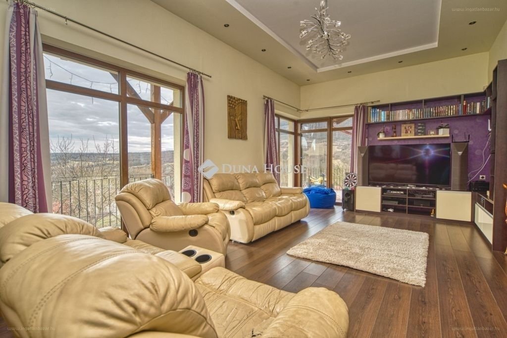 5 bed · 222m² · Családi ház · 279.900.000 ft