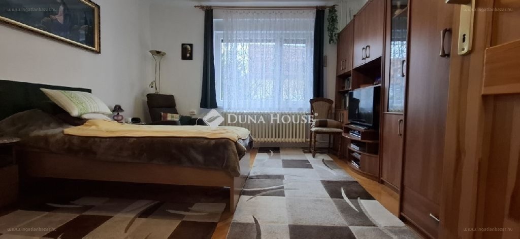 Ház · 6 hálószoba · 200 m² · 142.500.000 Ft