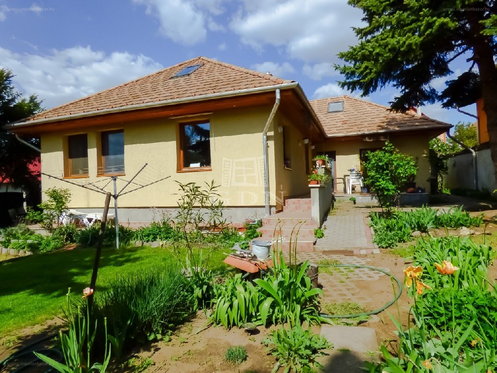 Ház · 6 hálószoba · 187 m² · 182.000.000 Ft