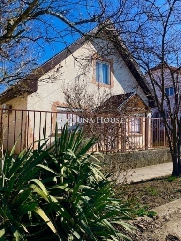 4 bed · 101m² · Családi ház · 105.000.000 ft