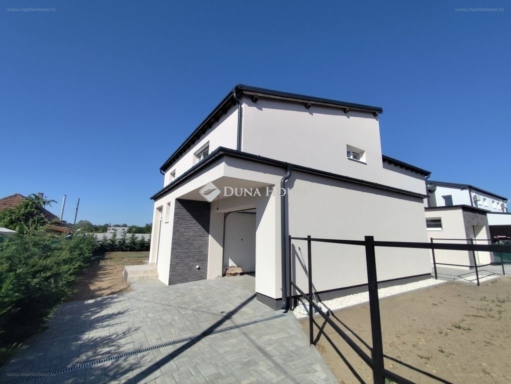 4 bed · 121m² · Ház · 154.990.000 ft