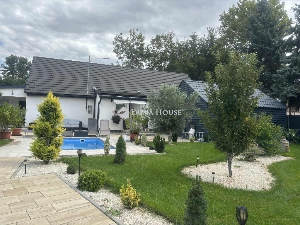 4 bed · 110m² · Ház · 159.000.000 ft