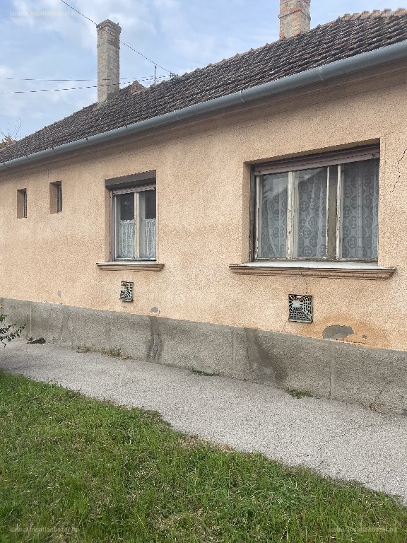 4 bed · 155m² · Családi ház · 48.800.000 ft