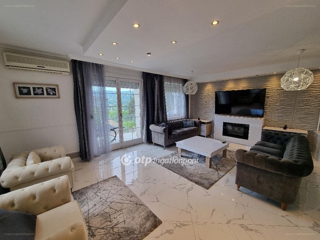 Lakás · 4 hálószoba · 161 m² · 391.000.000 Ft
