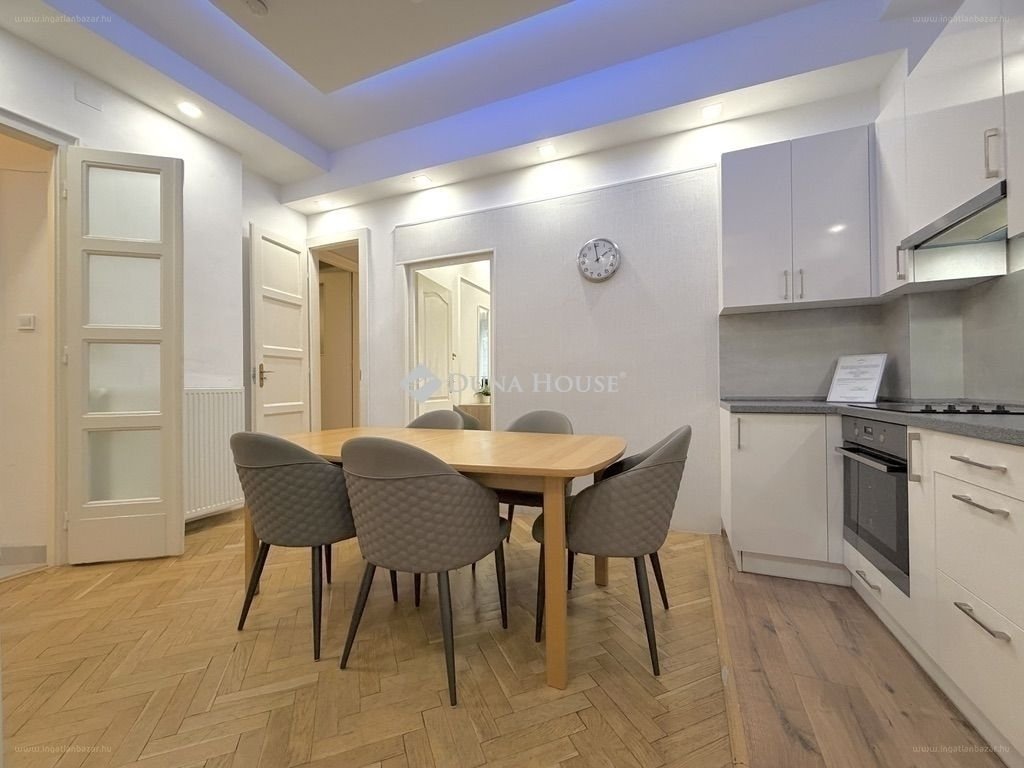 Lakás · 4 hálószoba · 110 m² · 163.000.000 Ft