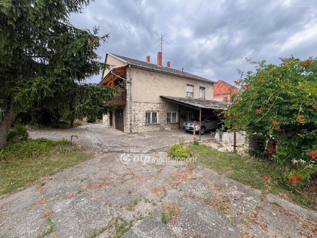 4 bed · 204m² · Ház · 88.500.000 ft