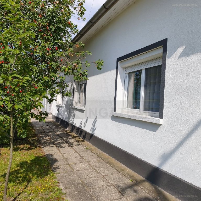 3 bed · 136m² · Családi ház · 76.900.000 ft