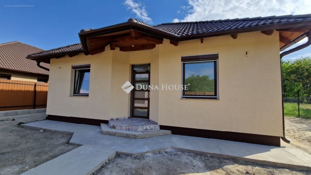 4 bed · 105m² · Családi ház · 84.000.000 ft