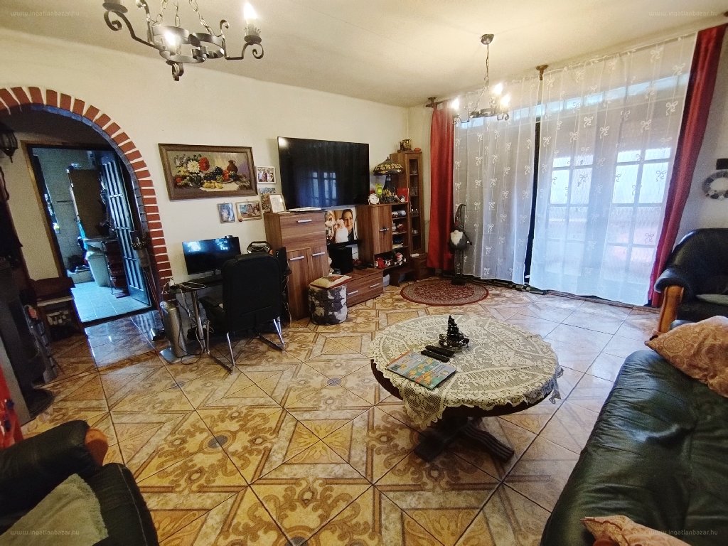Ház · 6 hálószoba · 207 m² · 69.900.000 Ft