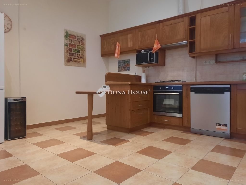 3 bed · 105m² · Lakás · 122.900.000 ft