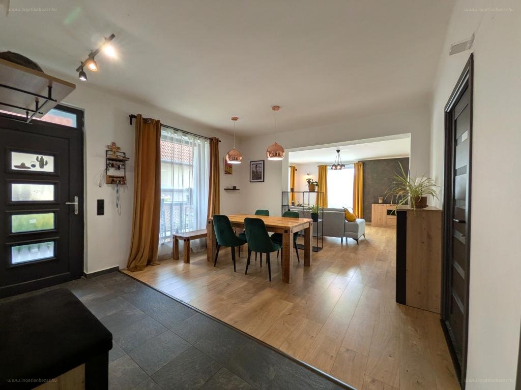 4 bed · 145m² · Családi ház · 159.900.000 ft