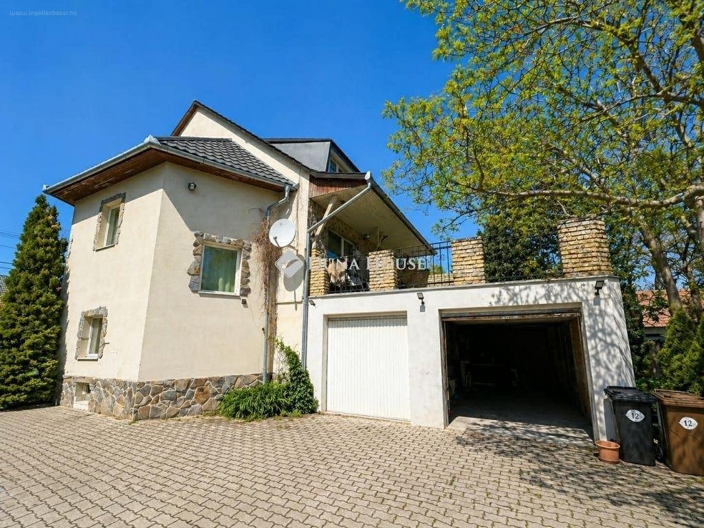 6 bed · 195m² · Ház · 109.900.000 ft