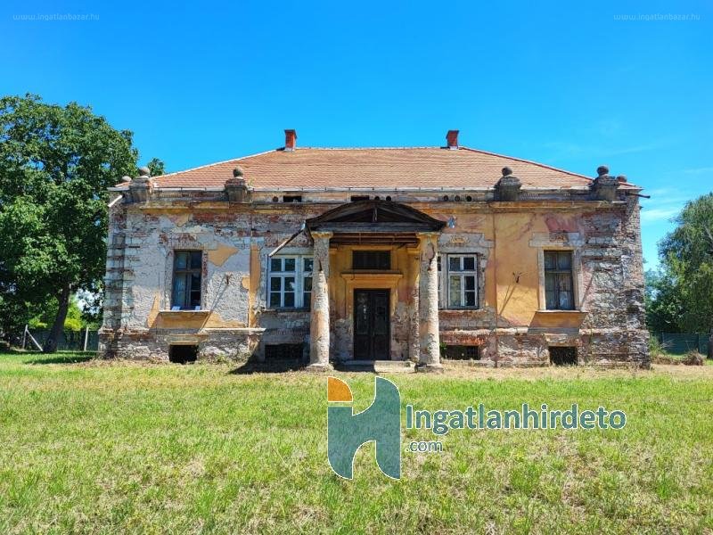 Ház · 10 hálószoba · 380 m² · 72.999.000 Ft