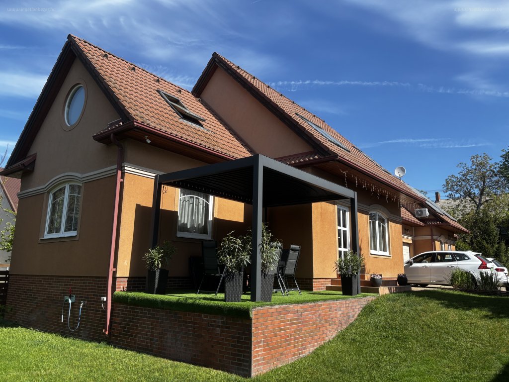 4 bed · 200m² · Családi ház · 141.900.000 ft
