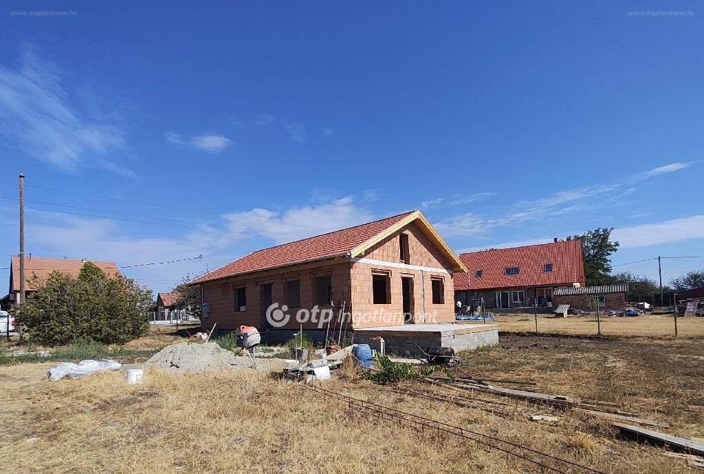4 bed · 105m² · Családi ház · 46.500.000 ft