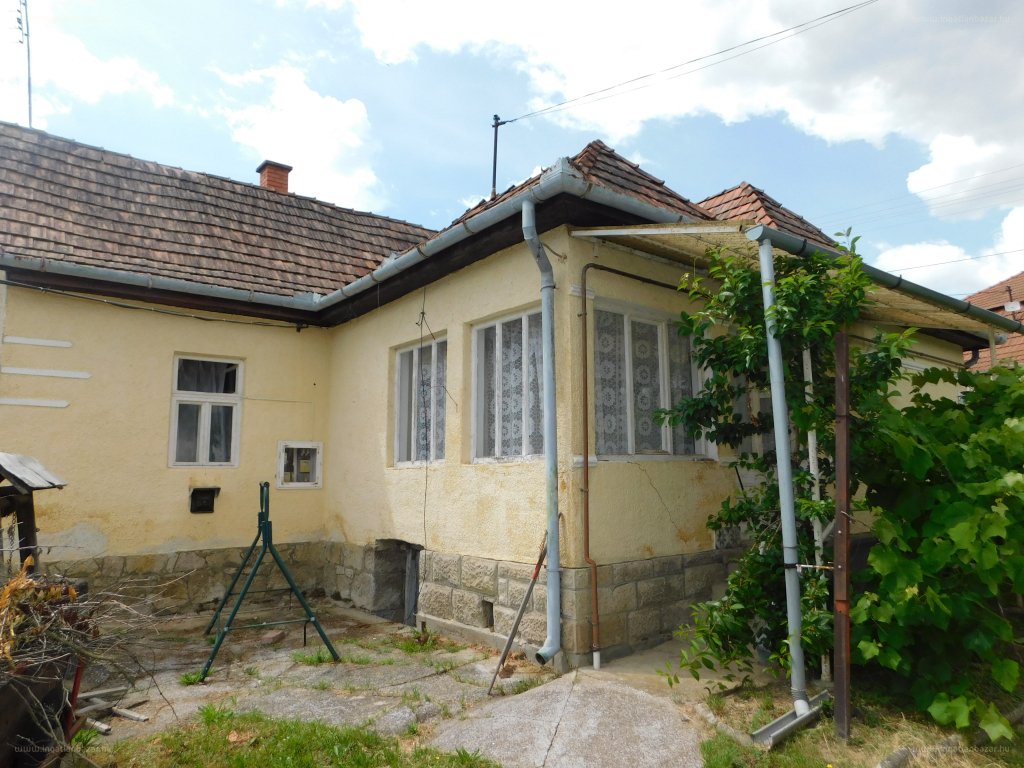 3 bed · 90m² · Családi ház · 27.500.000 ft