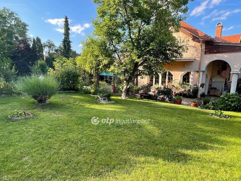 6 bed · 276m² · Családi ház · 240.000.000 ft