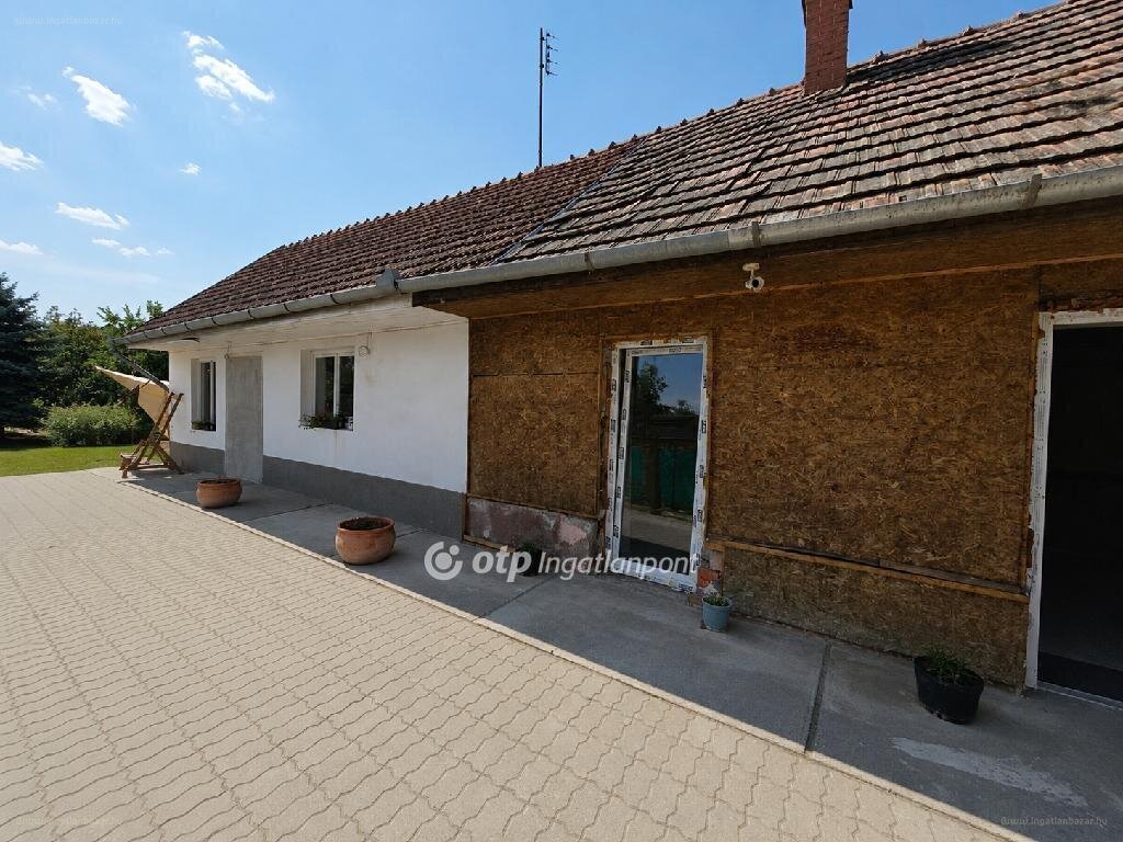 3 bed · 80m² · Családi ház · 53.900.000 ft