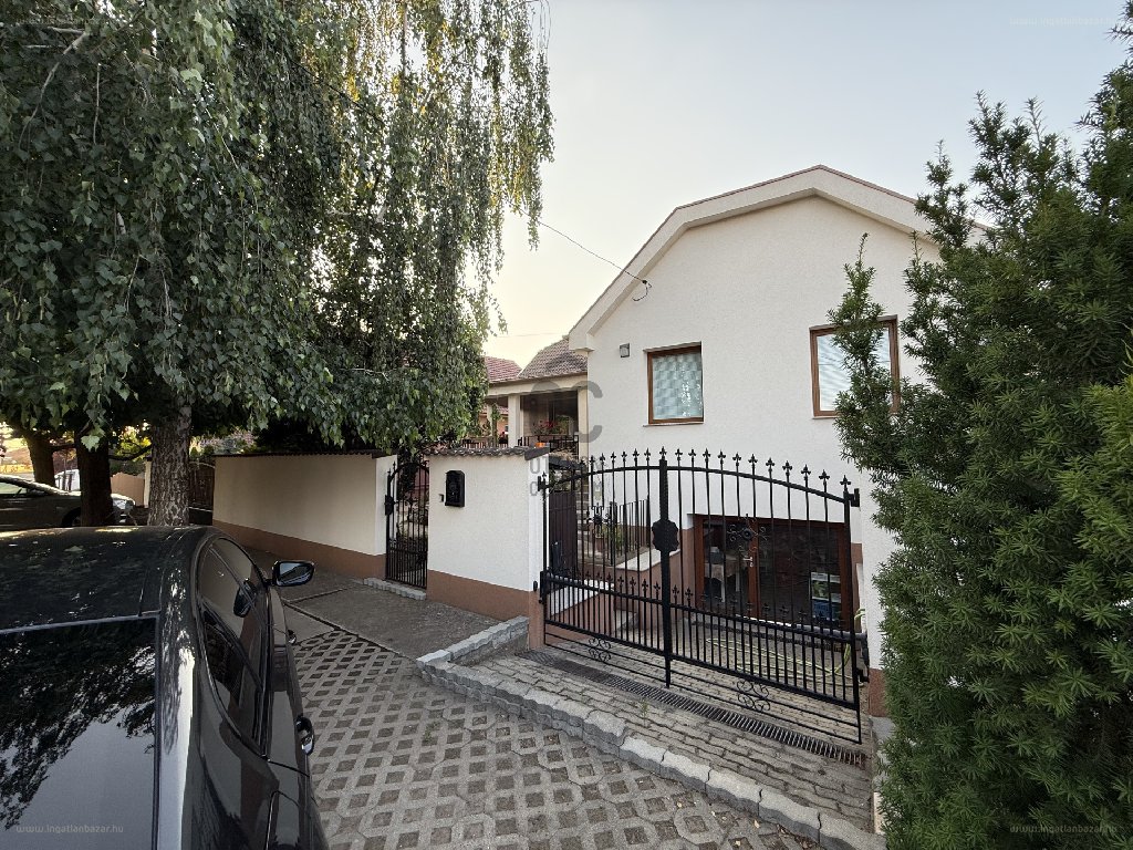 5 bed · 100m² · Ház · 129.900.000 ft