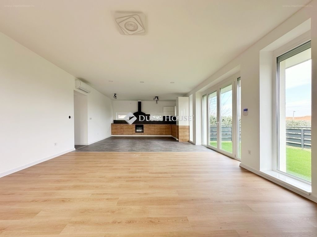 5 bed · 200m² · Családi ház · 235.000.000 ft
