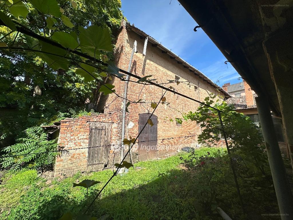 Ház · 7 hálószoba · 234 m² · 110.000.000 Ft