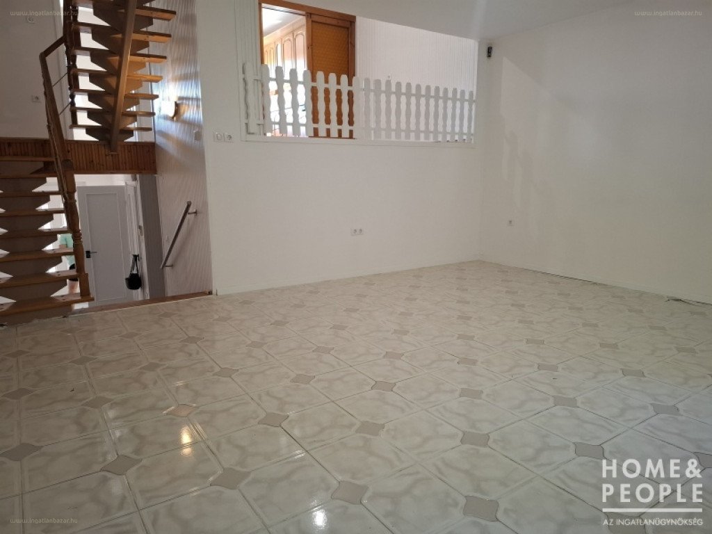 5 bed · 146m² · Családi ház · 107.990.000 ft