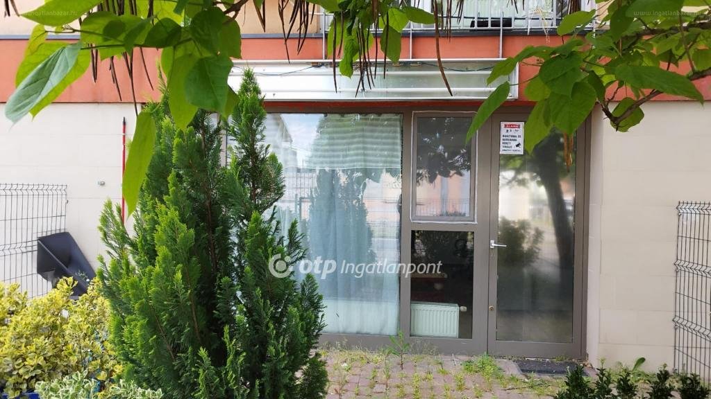 Üzleti ingatlan · 65 m² · 48.000.000 Ft