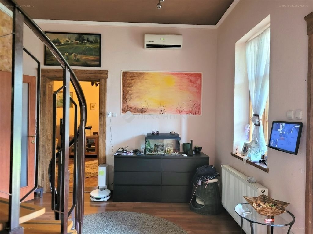 Ház · 5 hálószoba · 275 m² · 149.000.000 Ft