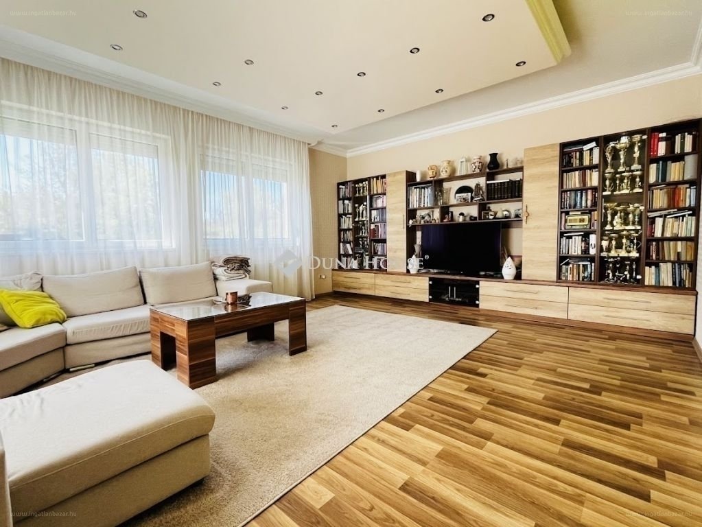 Ház · 6 hálószoba · 199 m² · 125.000.000 Ft