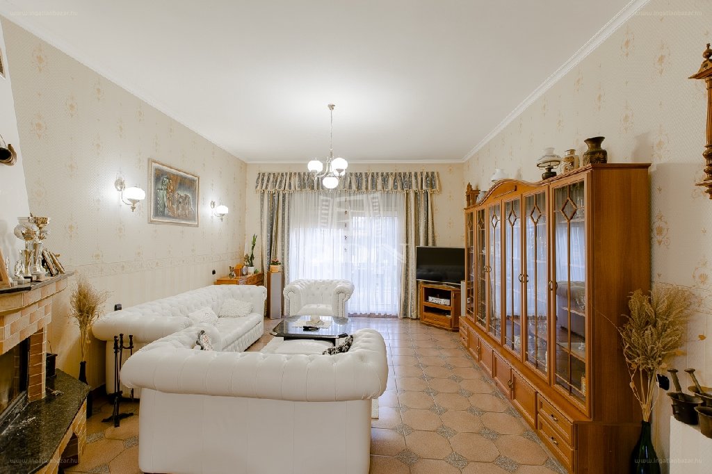 5 bed · 170m² · Családi ház · 141.990.000 ft