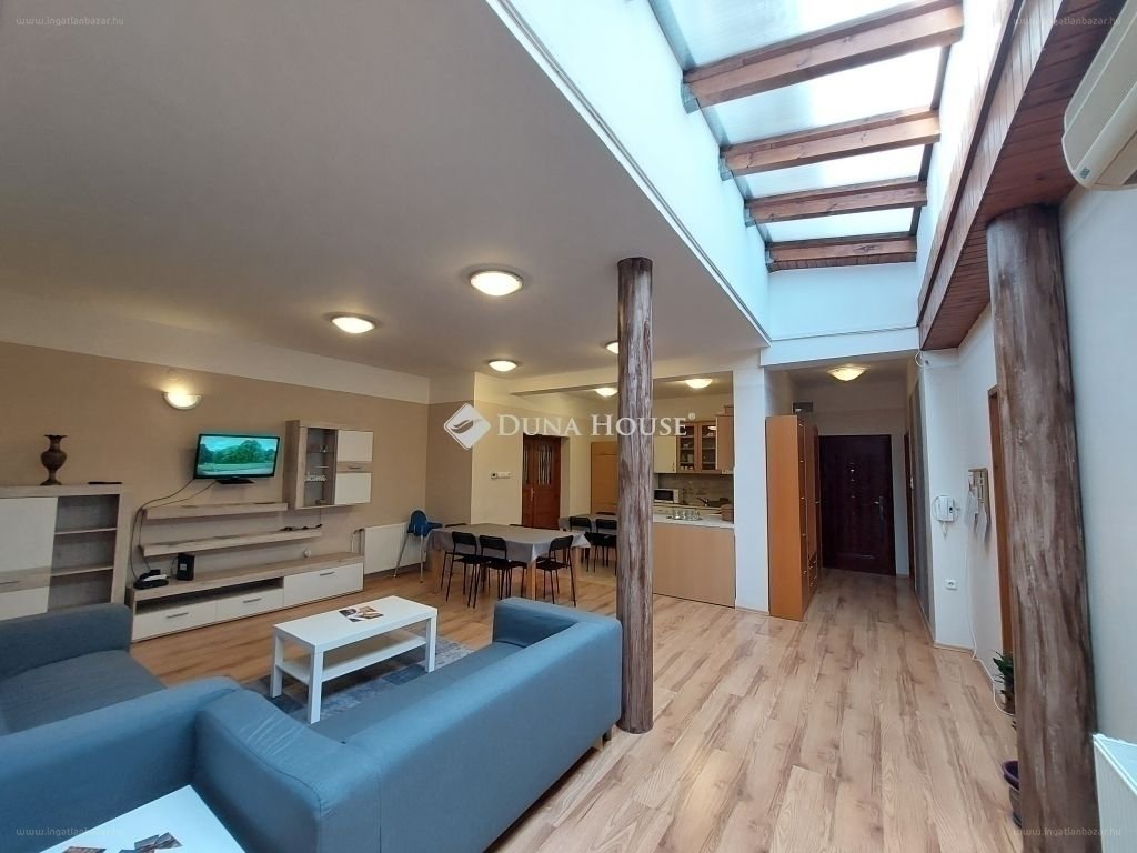 Lakás · 6 hálószoba · 136 m² · 99.990.000 Ft