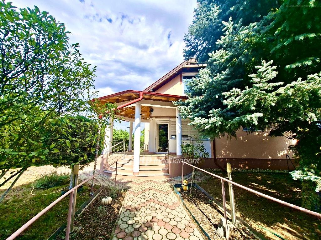 4 bed · 156m² · Családi ház · 149.900.000 ft