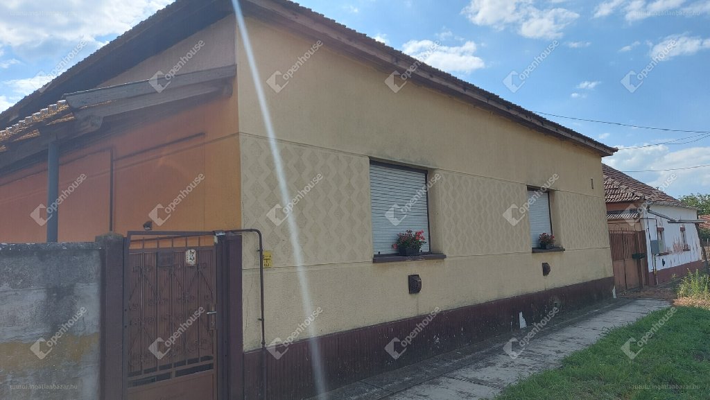Ház · 4 hálószoba · 130 m² · 13.900.000 Ft