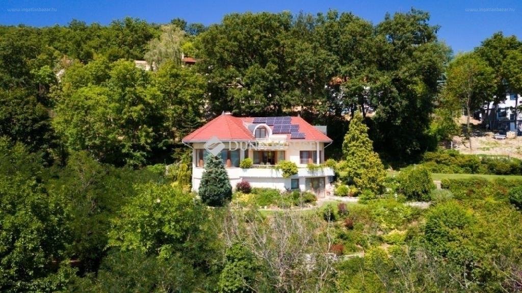 Ház · 5 hálószoba · 269 m² · 249.000.000 Ft