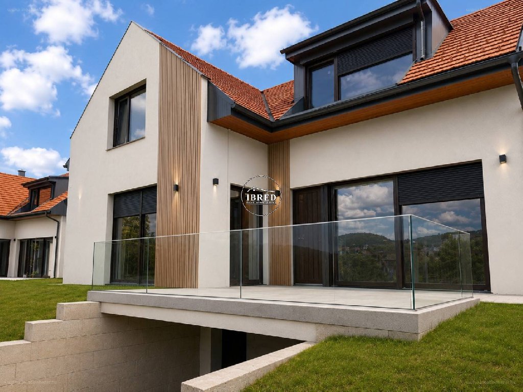 Ház · 8 hálószoba · 330 m² · 400.000.000 Ft